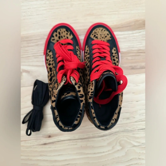 Rag & Bone RB Army High Tops in Tan Cheetah Print |
Size 36.5 US 6.5 New - Picture 5 of 10